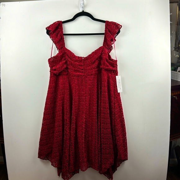 KURIOUS SZ XL RED LACE SWEETHEART NECKLINE HANDKERCHIEF HEMLINE RUFFLED STRAPS - Picture 1 of 8